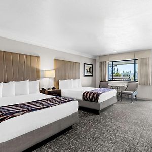 Queen Room Two Queen Beds Sofa Bed Non-Smoking
